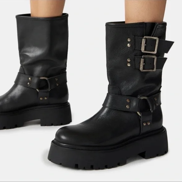 Steve Madden Reika Black Leather Buckle Hardware Motorcycle Combat Boots Goth - Picture 7 of 8